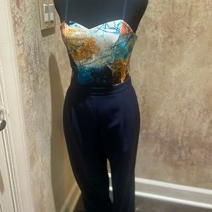 Flattering Fabrik jumpsuit